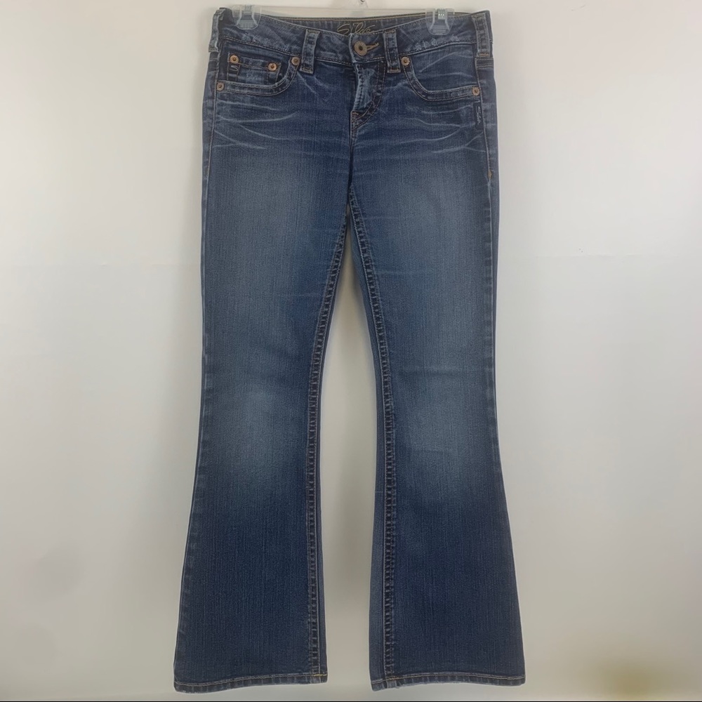 Silver Jeans Matrix 20” fit flare jeans.